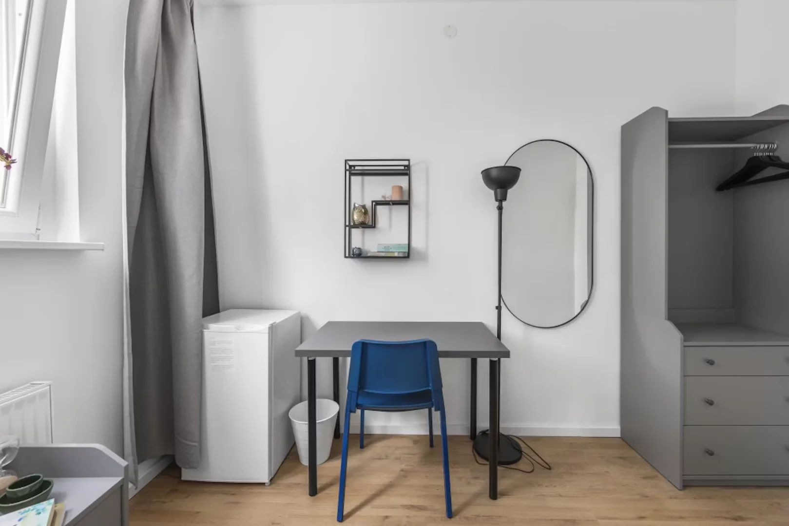 Bright and airy student room with easy university access in