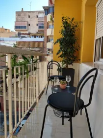Habitación privada muy luminosa en Alicante