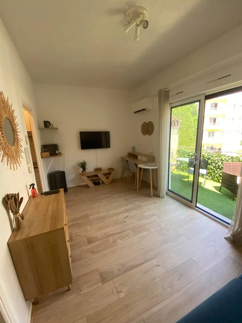 Habitación estudiantil económica cerca del campus en 