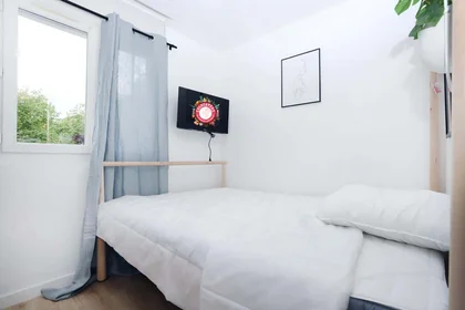 Habitación privada en 16 Rue du Nivernais, 29200 Brest, France, imagen 1 de 8