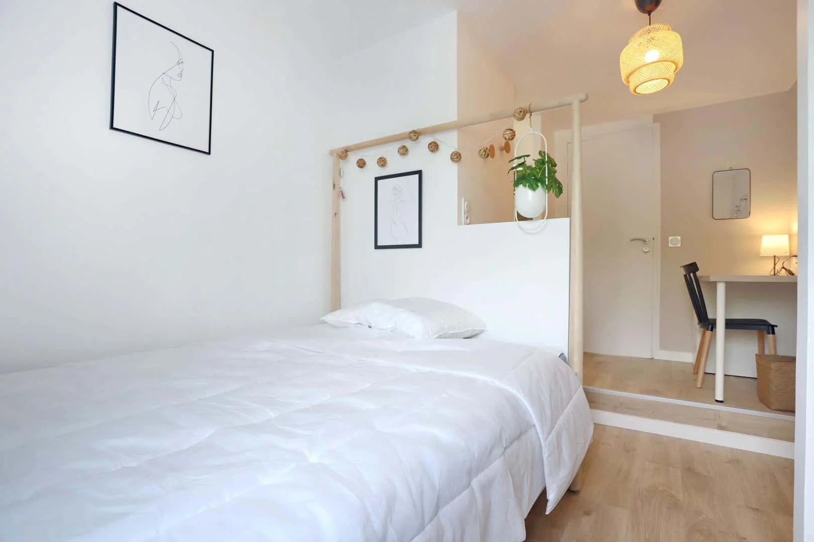 Habitación estudiantil económica cerca del campus en 