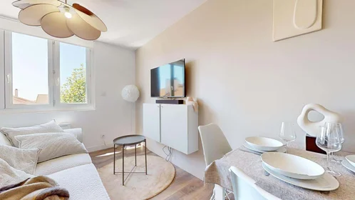 Chambre privée à 39 Rue de la Figairasse, 34070 Montpellier, France, image 11 de 18