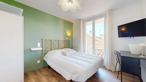 Chambre privée à 39 Rue de la Figairasse, 34070 Montpellier, France, image 6 de 17