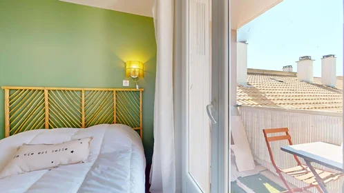 Chambre privée à 39 Rue de la Figairasse, 34070 Montpellier, France, image 8 de 17