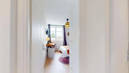 Habitación privada en 53 Rue Chanzy, 21000 Dijon, France, imagen 2 de 19