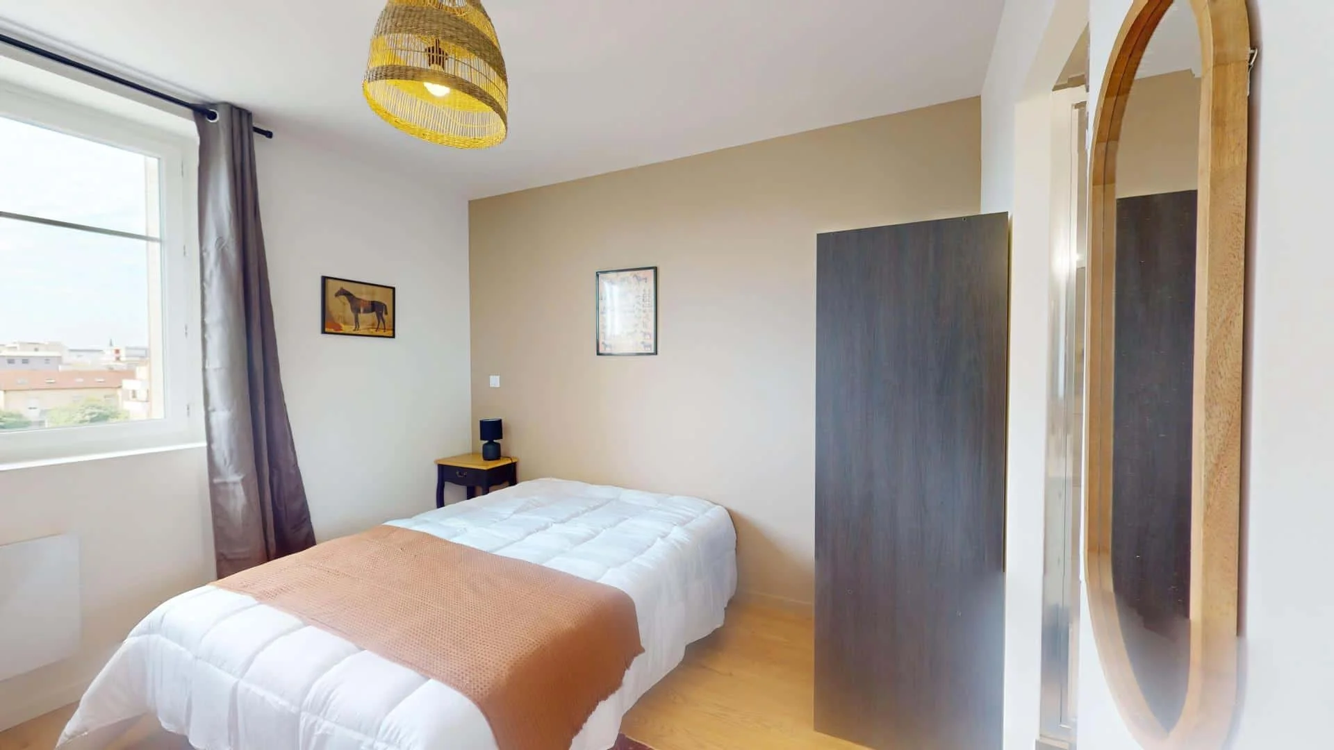 Habitación en apartamento estudiantil en alquiler en , completamente amueblado