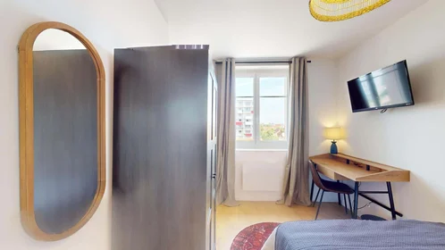 Privatzimmer in der 53 Rue Chanzy, 21000 Dijon, France, bild 3 von 19
