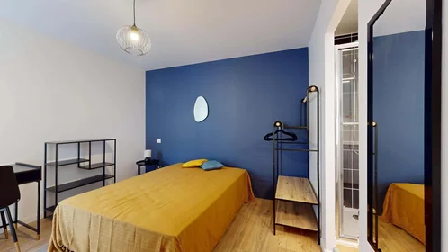 Quarto privado em 4 Place St Louis, 57000 Metz, France, imagem 1 de 10