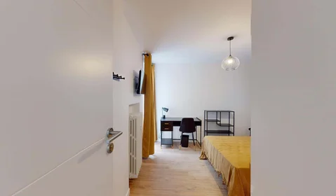 Prywatny pokój 4 Place St Louis, 57000 Metz, France, obraz 6 18