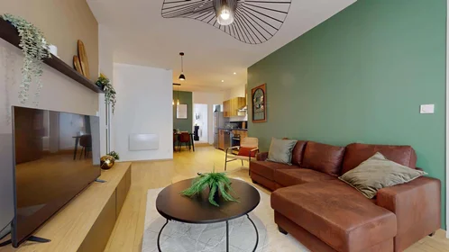 Quarto privado em 70 Rue Michelet, 42100 Saint-Étienne, France, imagem 13 de 21