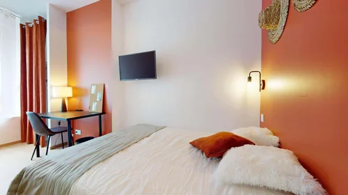 Habitación privada en Saint-Étienne, France, imagen 1 de 10