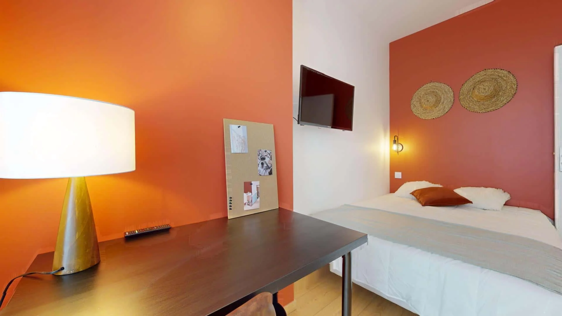 Habitación estudiantil económica con ubicación conveniente en