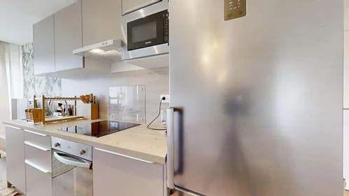Chambre privée à 2 Rue de Wassy, 44100 Nantes, France, image 10 de 22