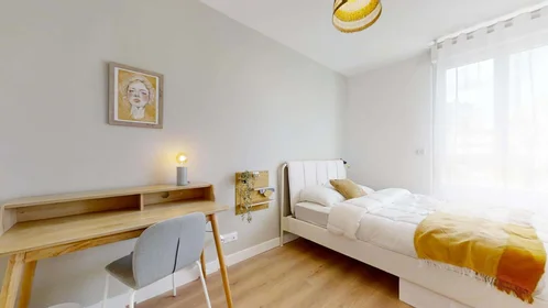Özel oda konumu 3 Sq. Alexis Carrel, 49100 Angers, France, 1 19 görüntüsü