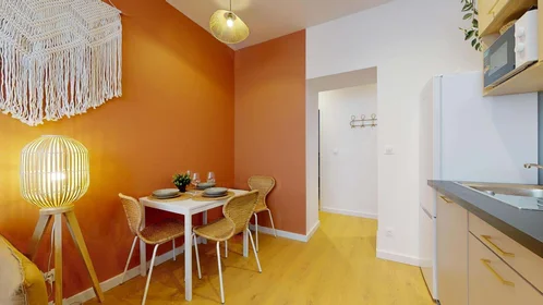 Privatzimmer in der 18 Rue Sidi Brahim, 38100 Grenoble, France, bild 13 von 18