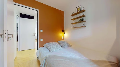 Chambre privée à 1 Rue Pierre Termier, 42100 Saint-Étienne, France, image 6 de 20