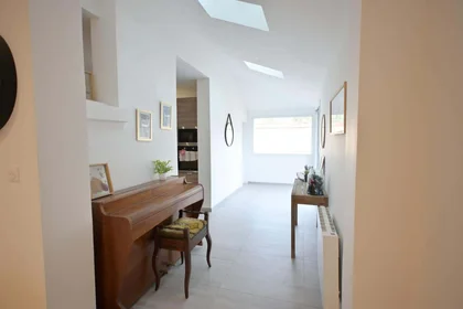 Prywatny pokój 4 Pl. Sainte-Clotilde, 51100 Reims, France, obraz 6 20