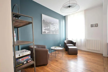 Prywatny pokój 4 Pl. Sainte-Clotilde, 51100 Reims, France, obraz 5 20