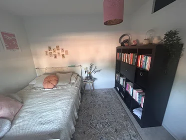 Privatzimmer in der Charlotte van Bourbondreef, bild 1 von 4