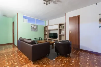 Stanza in affitto in appartamento condiviso a Alcalá De Henares