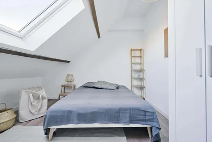 Habitación privada en 12 Rue des Cent-Têtes, 59300 Valenciennes, France, imagen 1 de 10