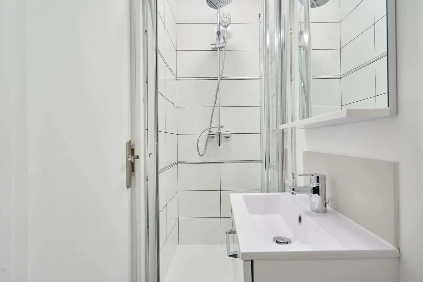 Habitación estudiantil económica con ubicación conveniente en