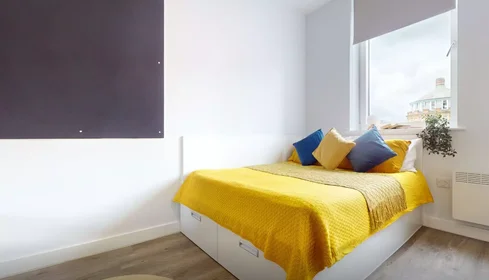 Studio in residence at Newland House, 49 Mount St, Nottingham NG1 6HE, United Kingdom, image 1 of 17