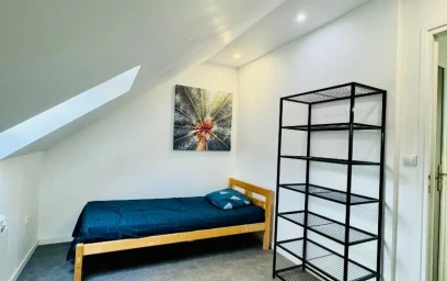 Günstiges Privatzimmer in {area}