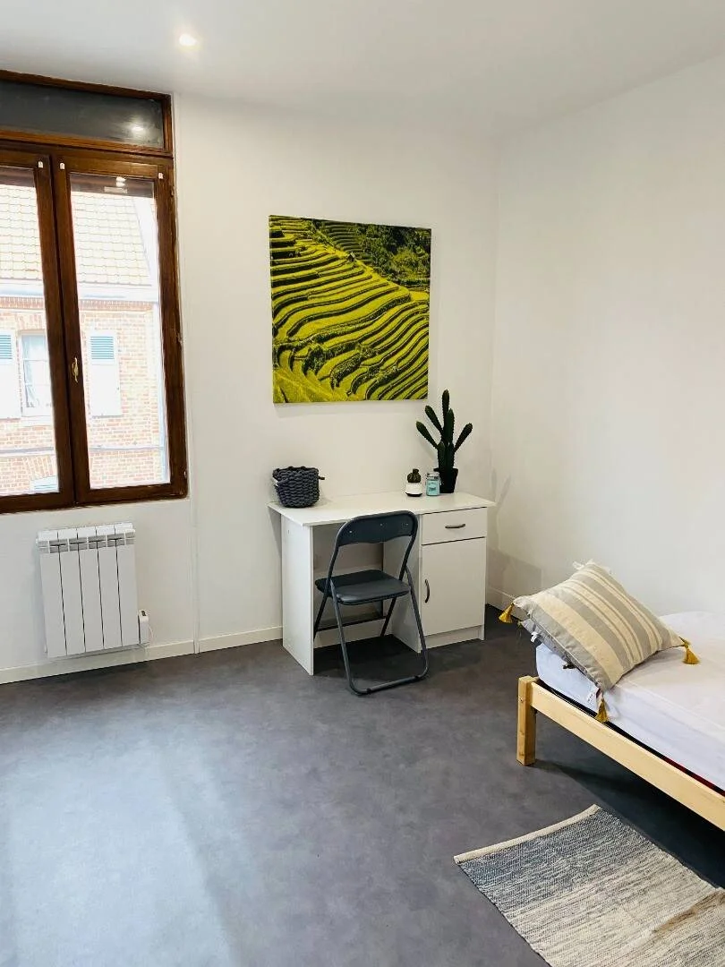 Zimmer in Studentenwohnung in  zu vermieten, voll möbliert