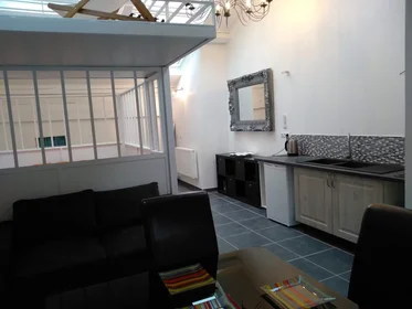 Logement entier à Passage Dubois, , image 3 de 7