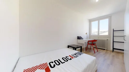 Private room at 13 Rue Saint-Agnan, image 1 of 10