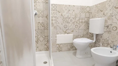 Quarto privado em Via Savoia, 15, 07100 Sassari SS, Italy, imagem 21 de 30