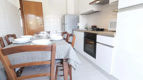 Quarto privado em Via Savoia, 15, 07100 Sassari SS, Italy, imagem 22 de 39