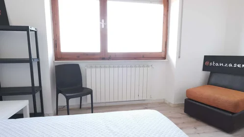 Quarto privado em Via Savoia, 15, 07100 Sassari SS, Italy, imagem 3 de 30