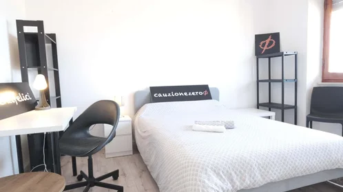 Quarto privado em Via Savoia, 15, 07100 Sassari SS, Italy, imagem 7 de 30