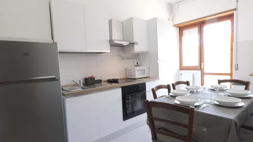 Quarto privado em Via Savoia, 15, 07100 Sassari SS, Italy, imagem 10 de 30