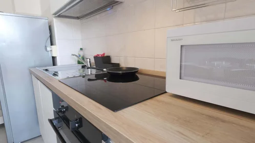 Quarto privado em Via Savoia, 15, 07100 Sassari SS, Italy, imagem 11 de 29