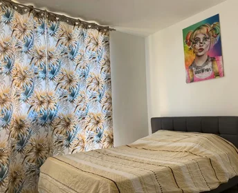 Quarto privado em Rue du Moulin à Vent, , imagem 1 de 9