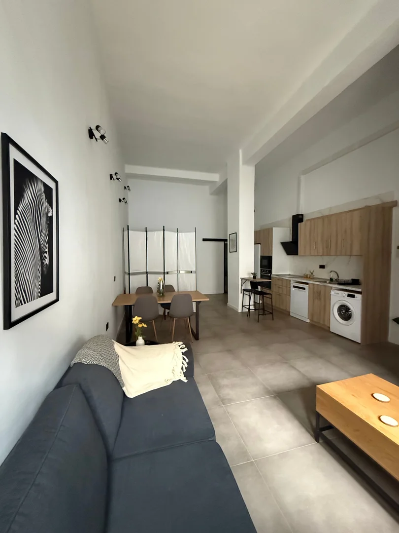 Quarto amigo do estudante em  com comodidades modernas