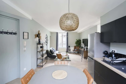 Özel oda konumu 13 Av. Jean Jaurès, 51100 Reims, France, 14 19 görüntüsü