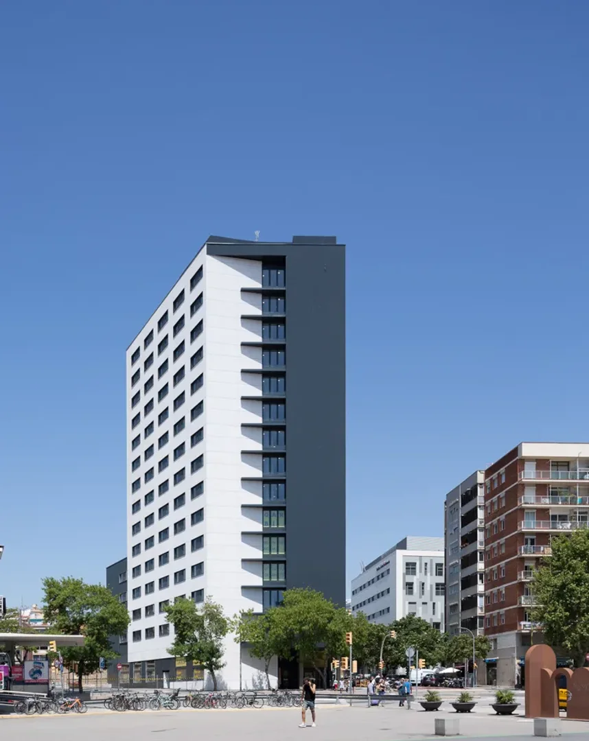 Habitación para estudiantes en  con área de estudio y facilidades compartidas