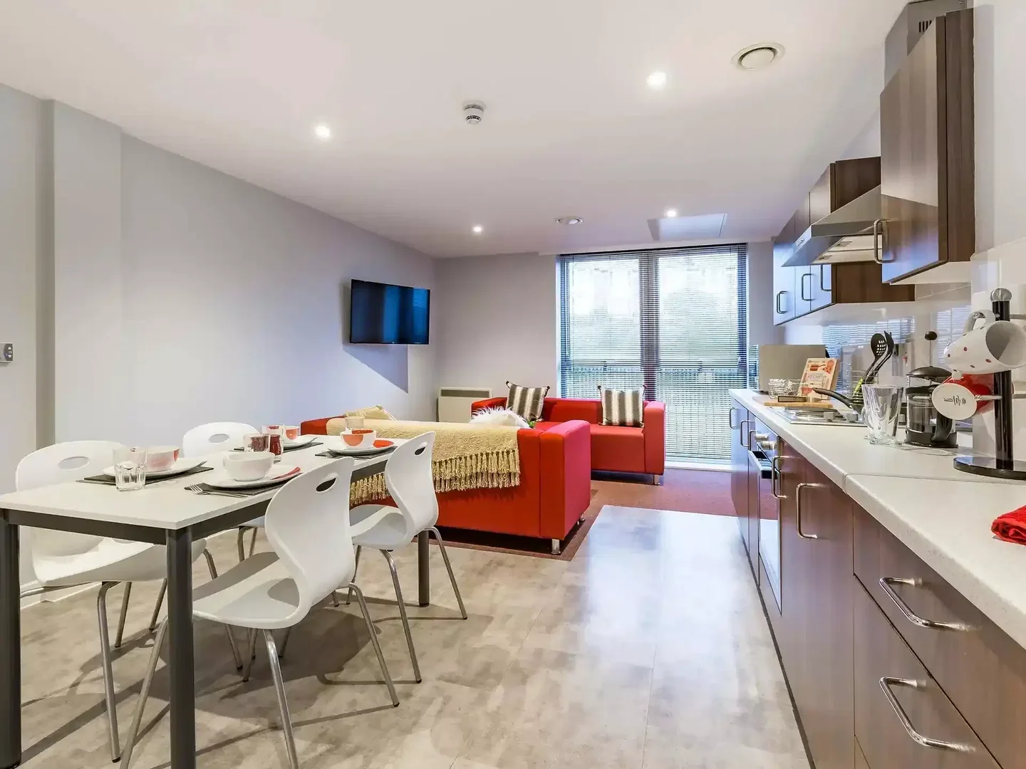 Comfortable and spacious student room in 