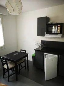 Habitación privada en Limoges, 87000, imagen 1 de 10