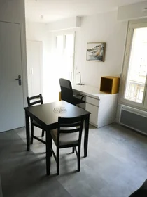 Habitación privada en Limoges, 87000, imagen 1 de 10