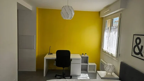 Habitación privada en Limoges, 87000, imagen 1 de 10