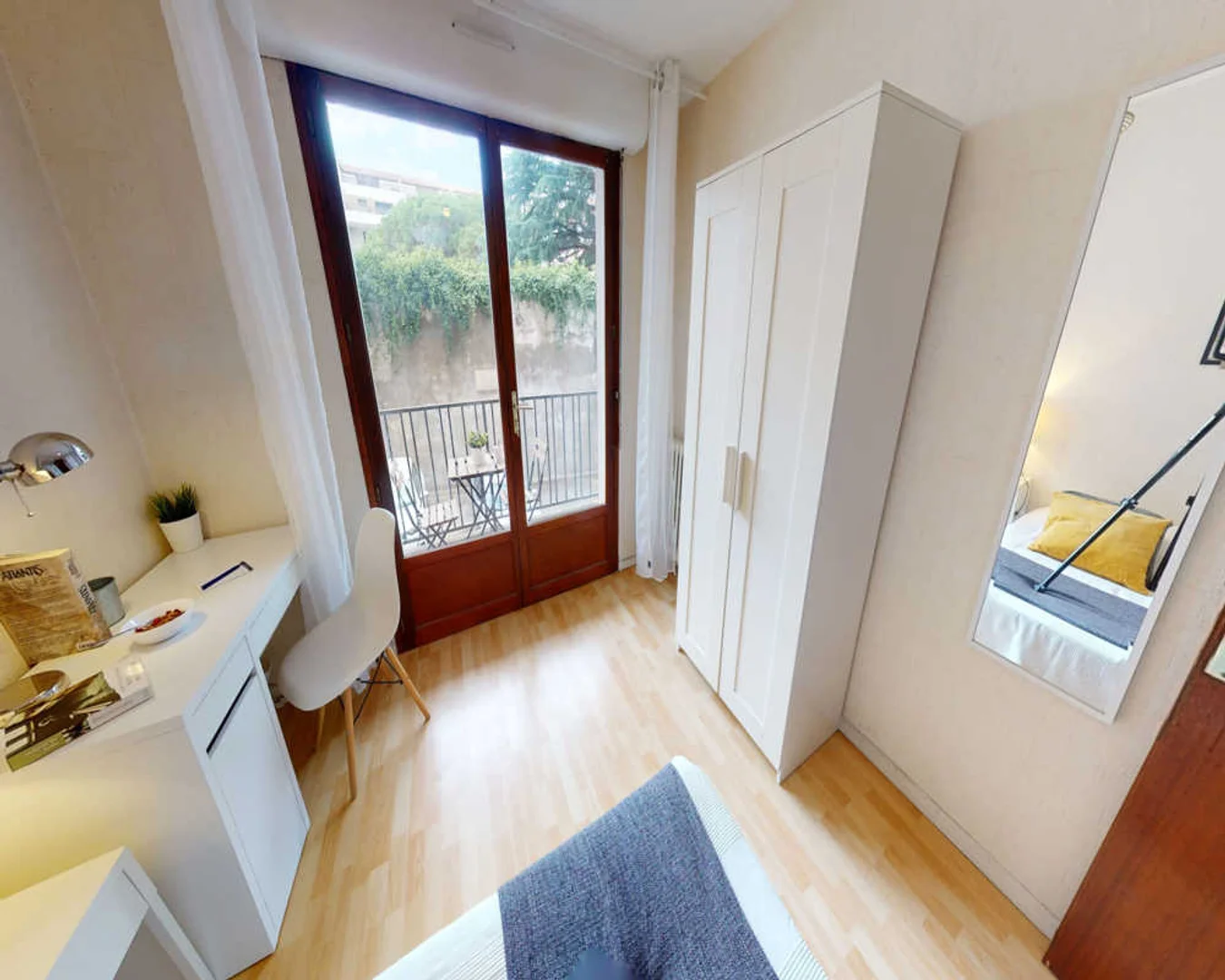 Quarto acolhedor para estudantes disponível em 