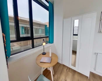 Private room at Avenue Sainte-Anne, image 4 of 24