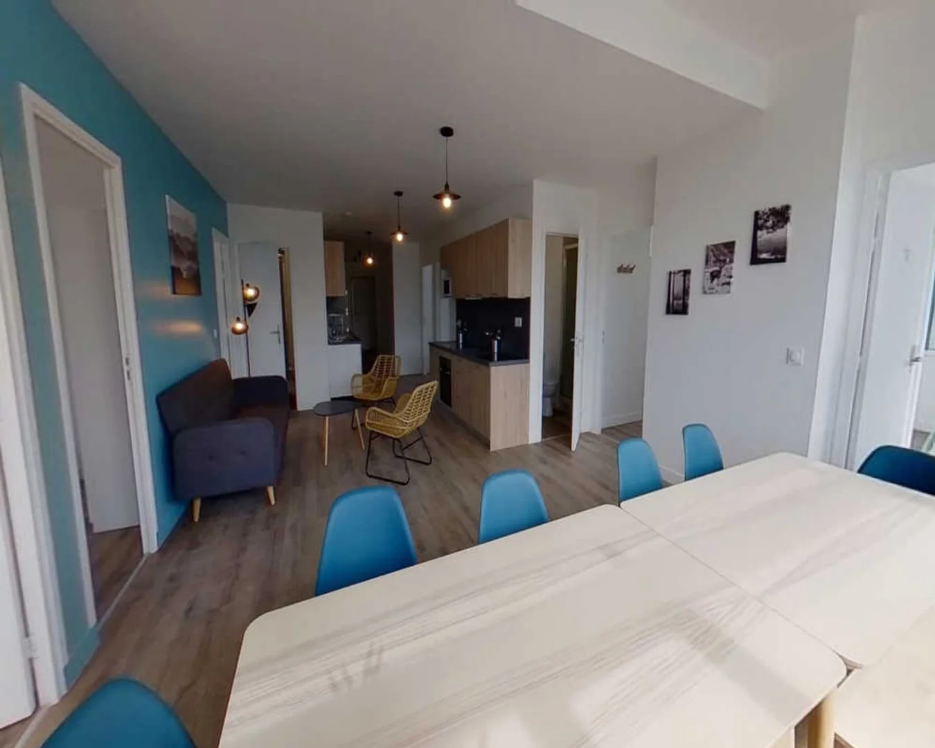 Student-friendly room in with modern amenities