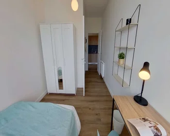 Private room at Avenue Sainte-Anne, image 2 of 24