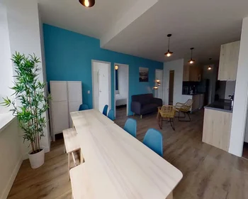 Private room at Avenue Sainte-Anne, image 8 of 24